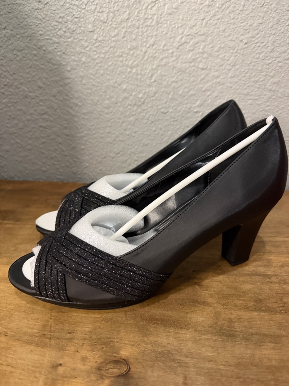 Easy Street Alive 5 Black  Satin Glitter Peep-Toe Mid Heels size 10WW